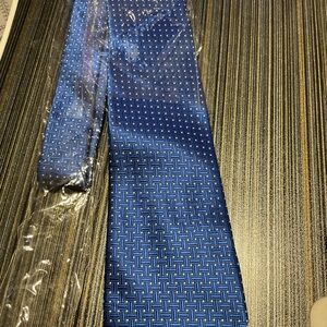 Elegant Blue Patterned Men's Tie